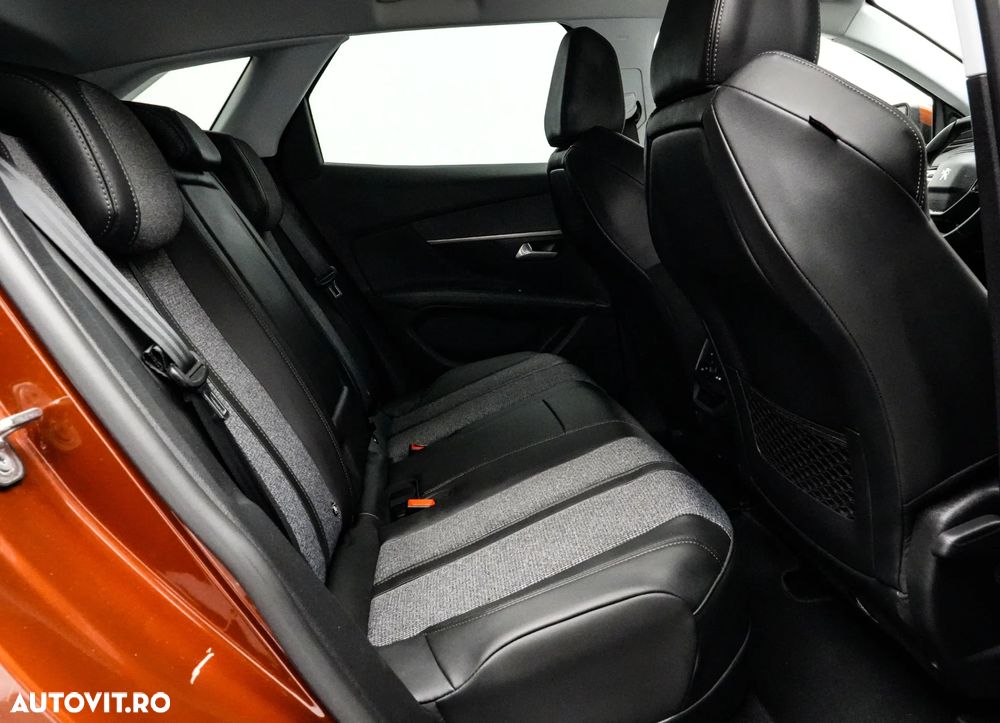 Peugeot 3008 PHEV 180 EAT8 Allure Pack - 17
