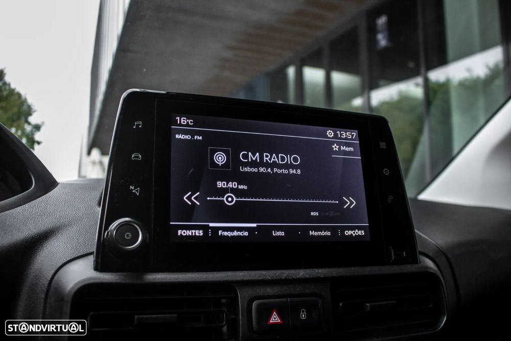 Peugeot Partner BlueHDi 100 L2 Cabine Dupla - 26