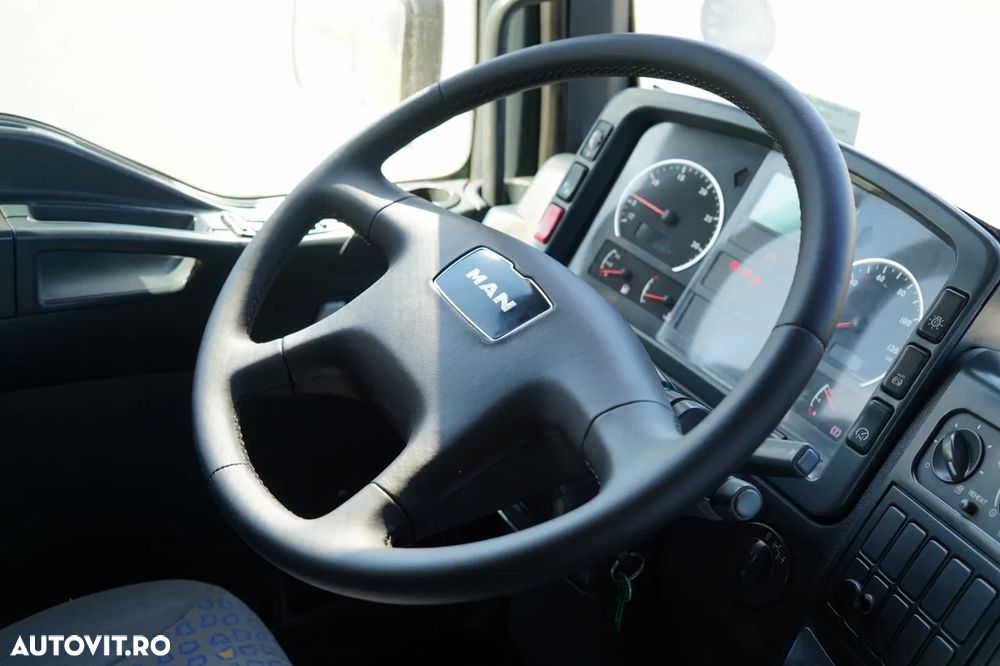 MAN TGA 26.410 / 6x4 / BASCULATOR 3 LATURĂ / MEILLER KIPER / MANUAL / - 29