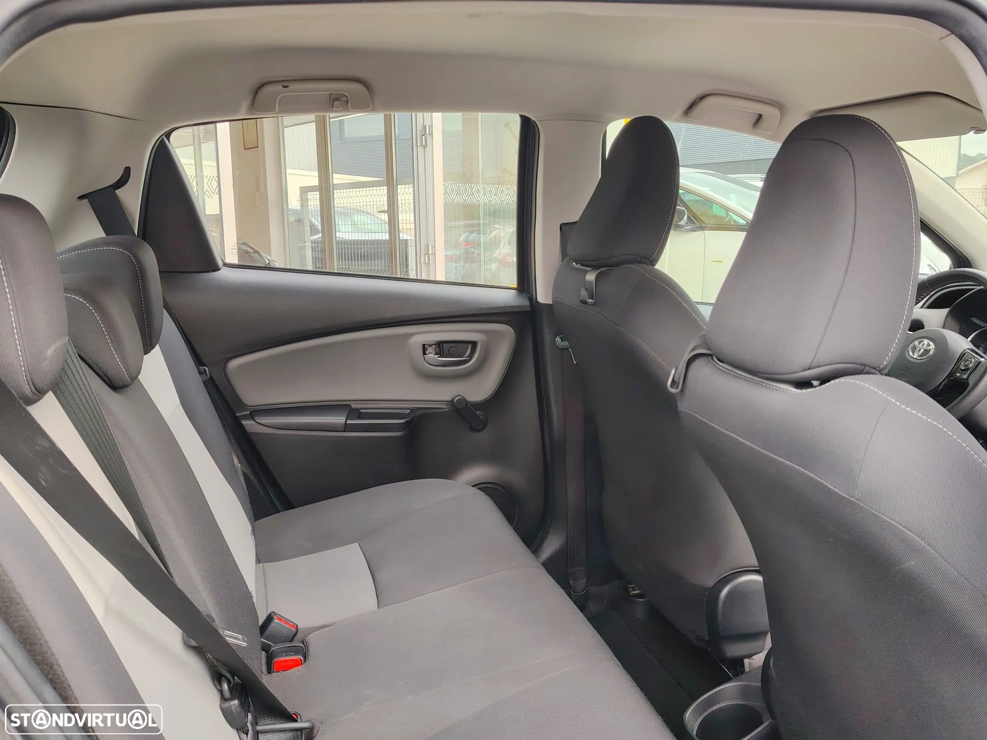 Toyota Yaris 1.5 HSD Comfort+P.Style - 20
