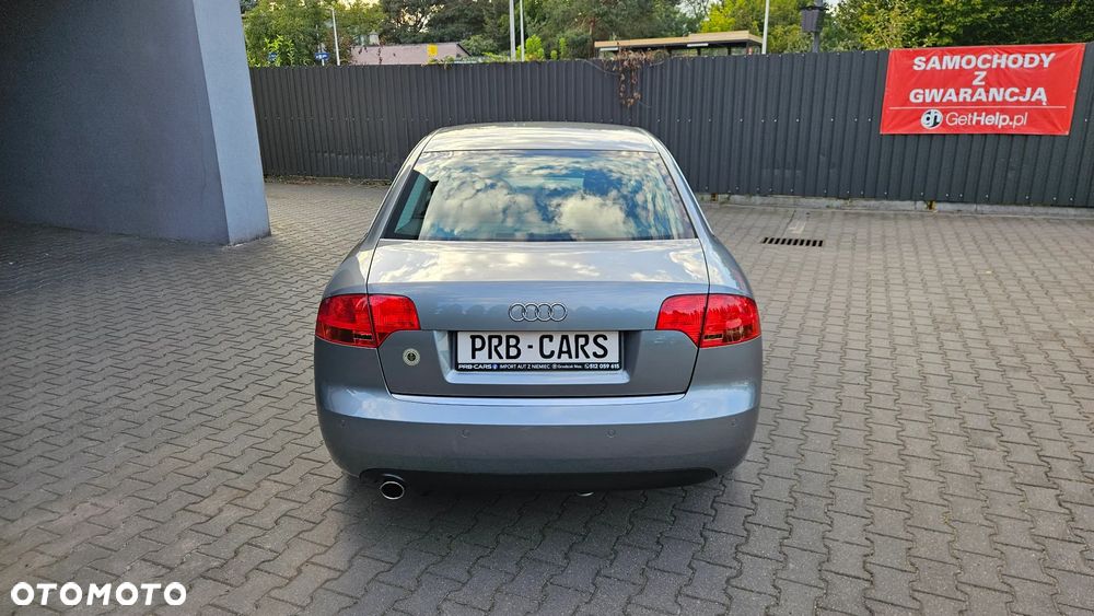 Audi A4 Limousine - 10