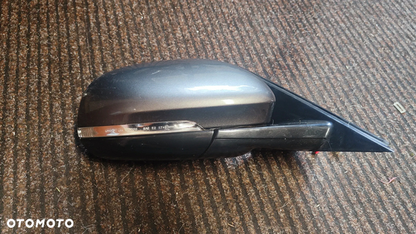 LUSTERKO PRAWE 6 PIN LKH JAGUAR XE X760