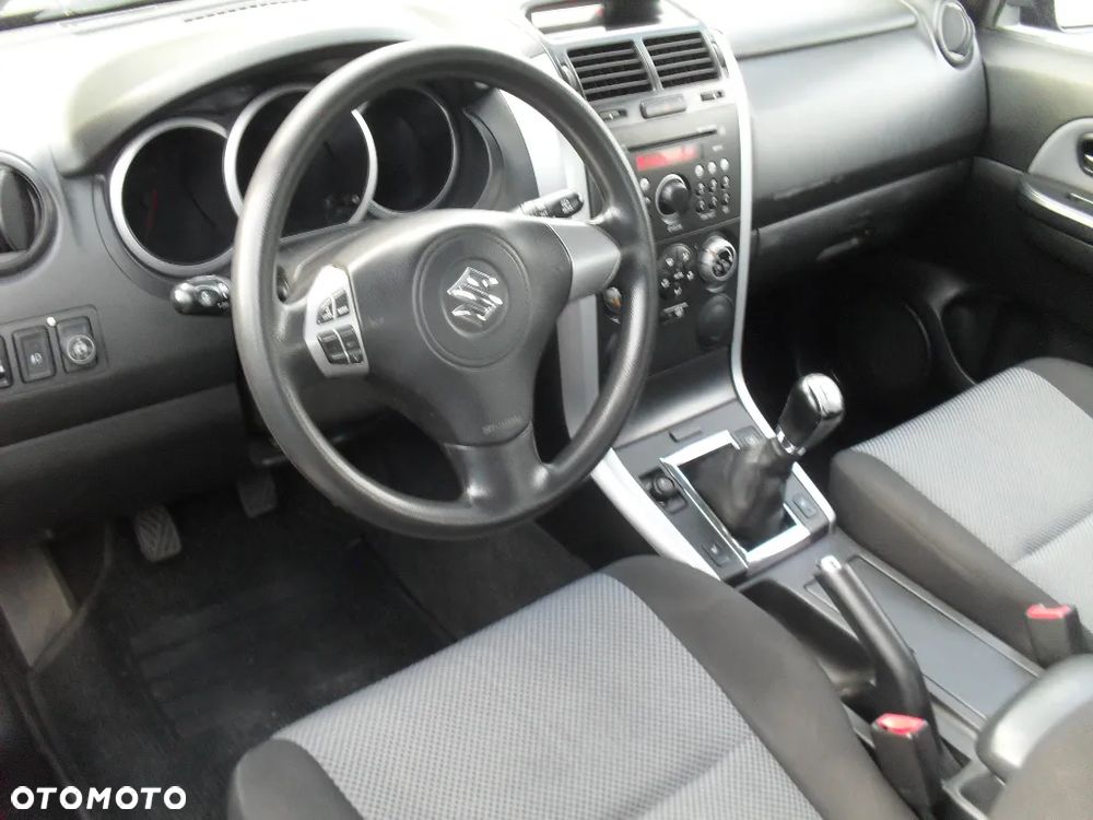 Suzuki Grand Vitara 1.6 - 10
