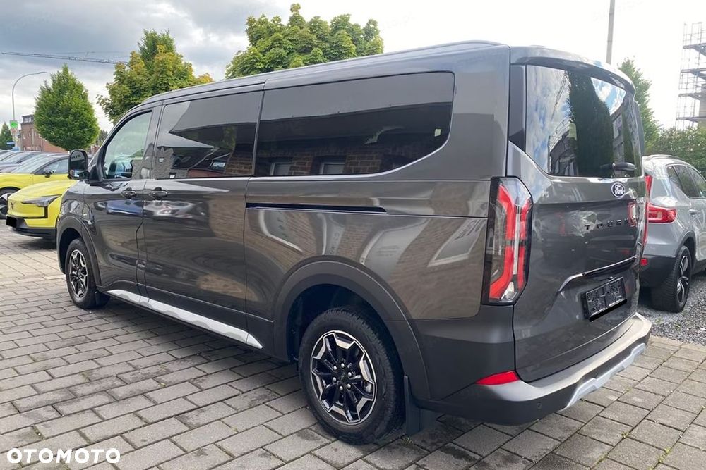 Ford Tourneo Custom - 10