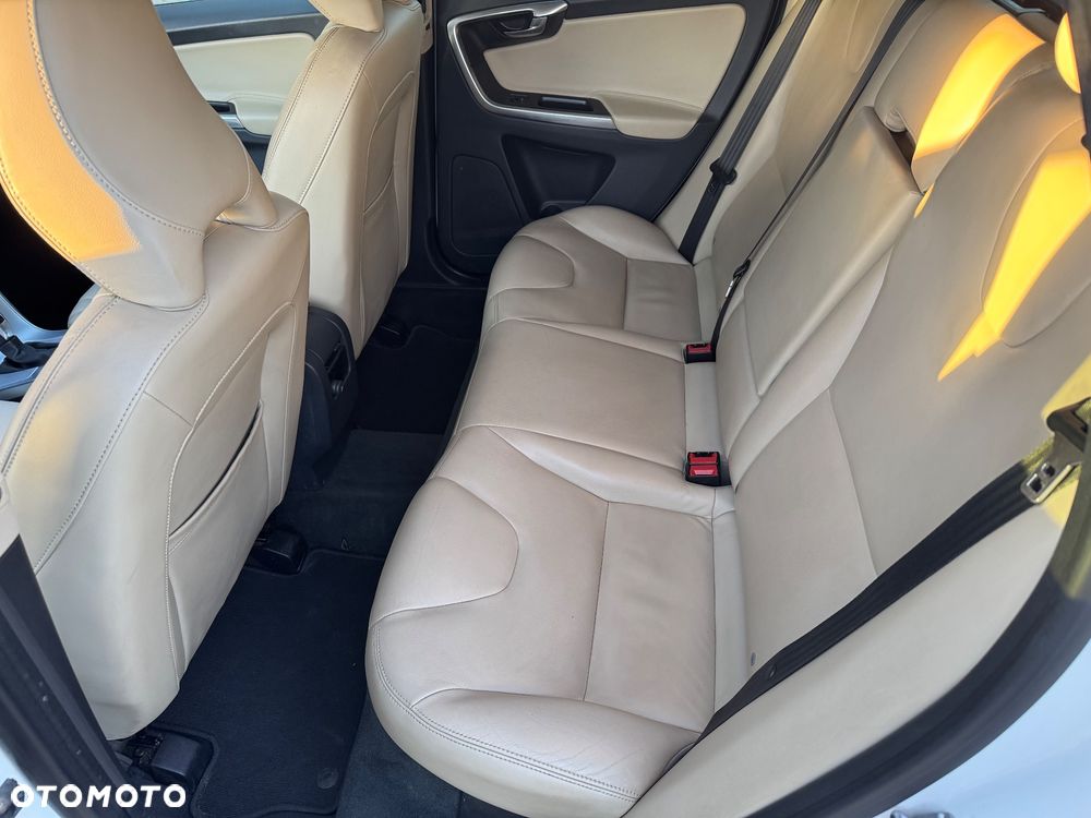 Volvo XC 60 D4 Drive-E Summum - 19