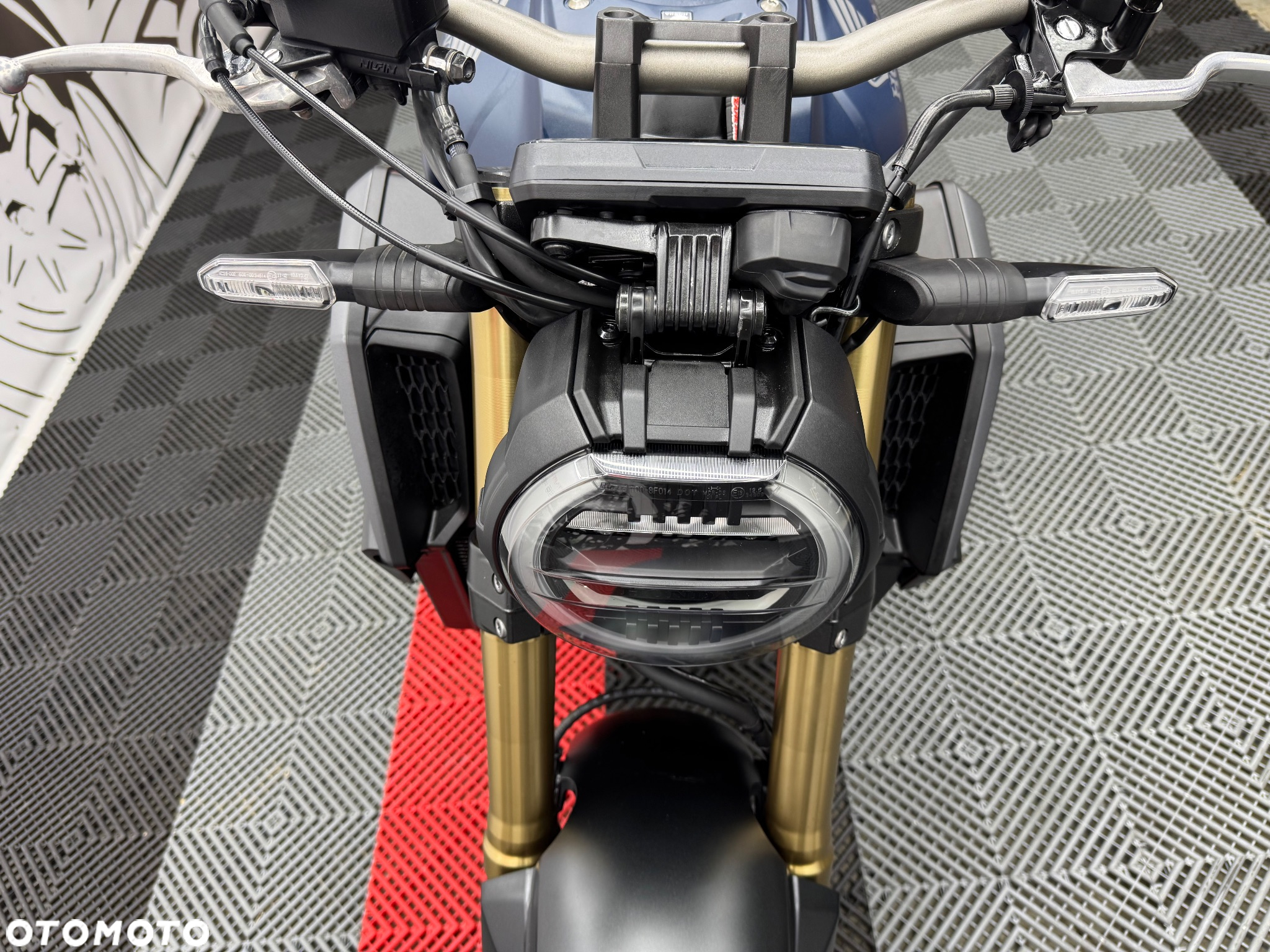 Honda CB - 10