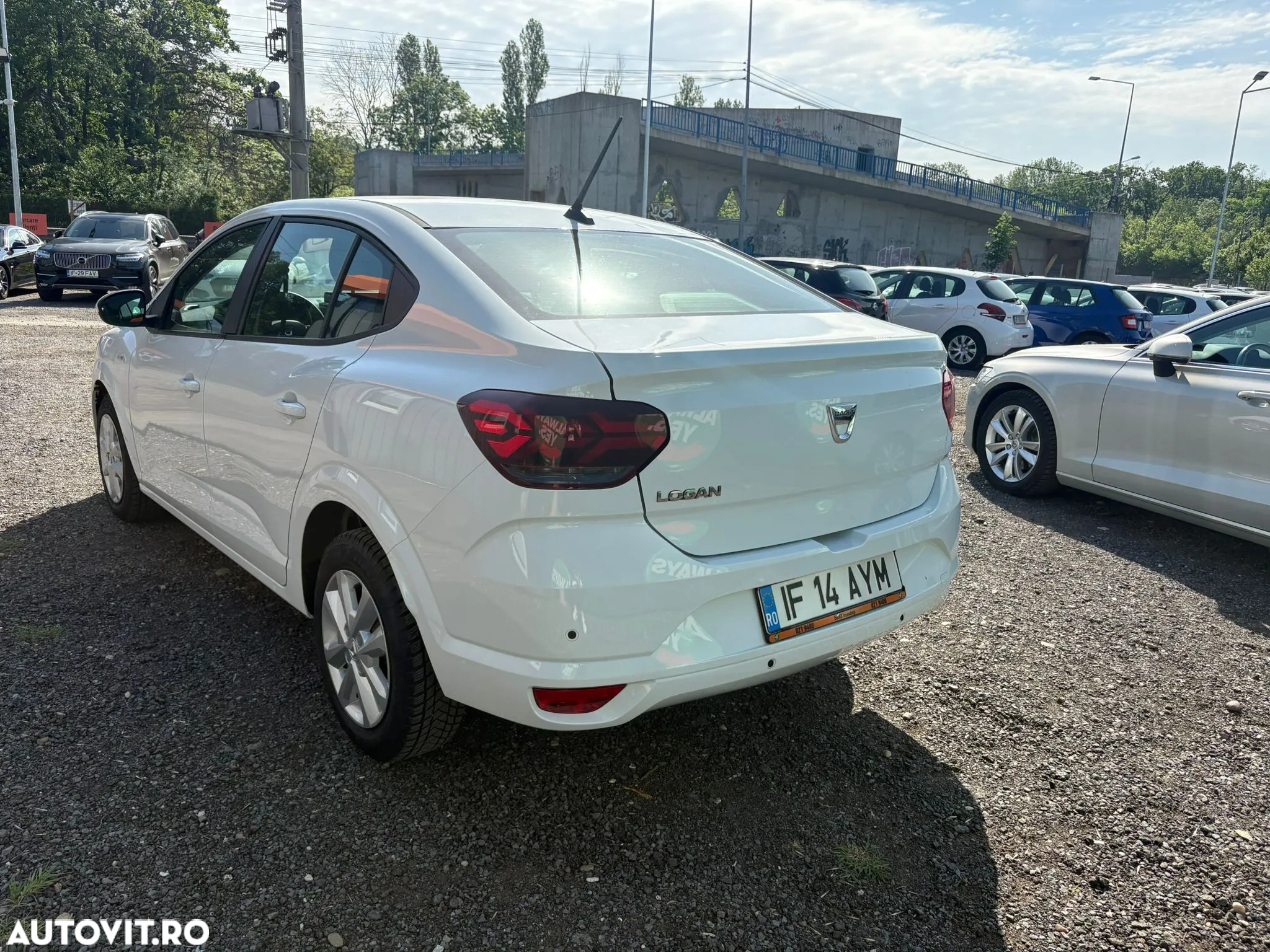 Dacia Logan TCe 90 MT5 Comfort - 4