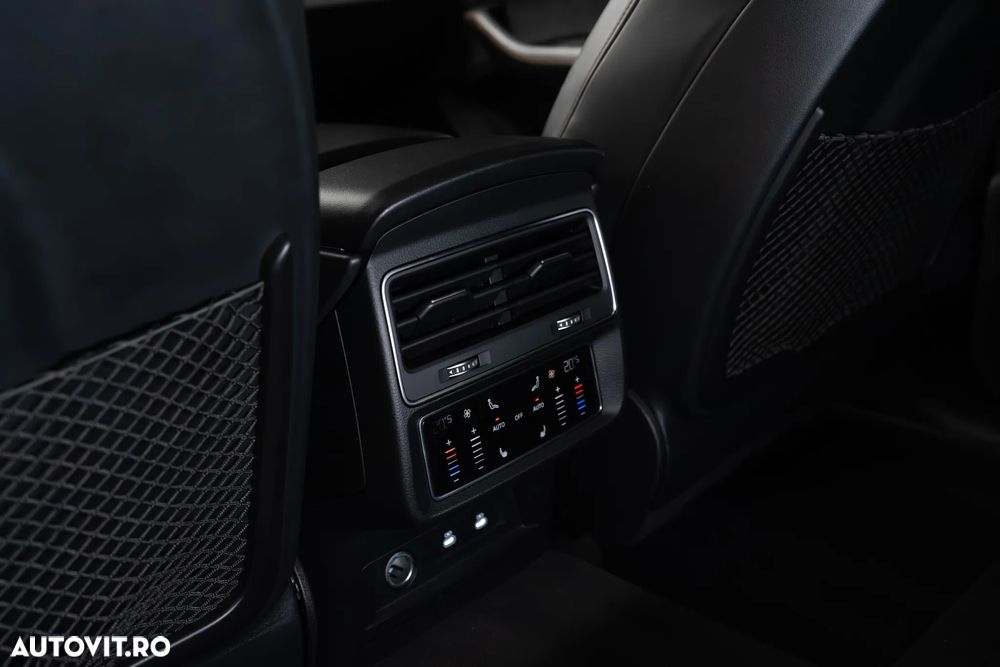 Audi RS Q8 RSQ8 4.0 TFSI quattro MHEV Tiptronic - 32