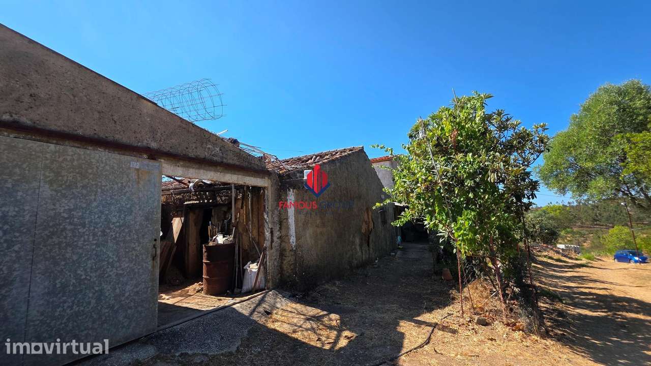 Excelente propriedade em Casas Velhas com ruína - Grande imagem: 3/40