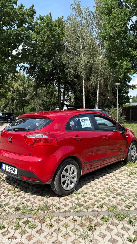 Kia Rio 1.2 L - 18