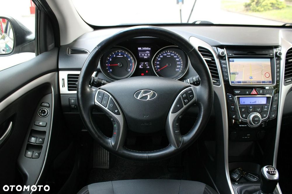 Hyundai i30 blue 1.4 Passion - 8