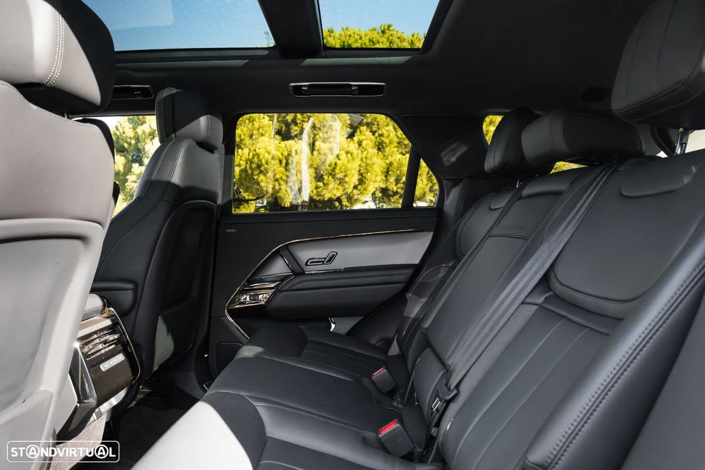 Land Rover Range Rover Sport 3.0 P460e Dynamic SE - 28