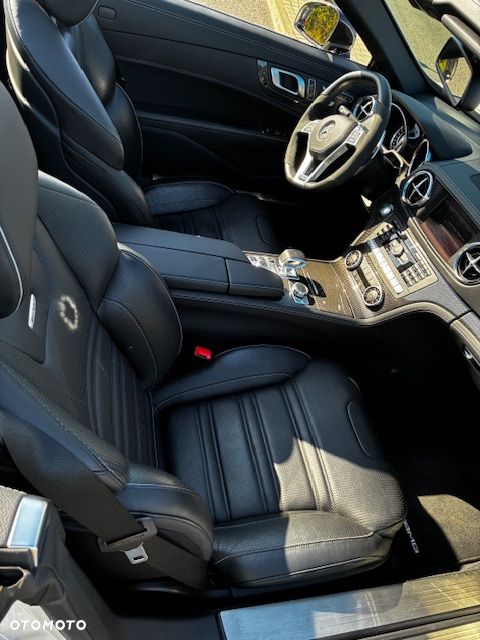 Mercedes-Benz SL 63 AMG AMG Speedshift MCT 7-Gang Sportgetriebe AMG Performance Package - 26
