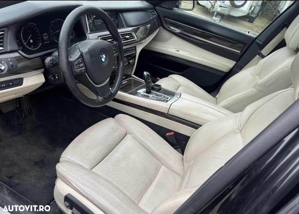 BMW Seria 7 740d - 19