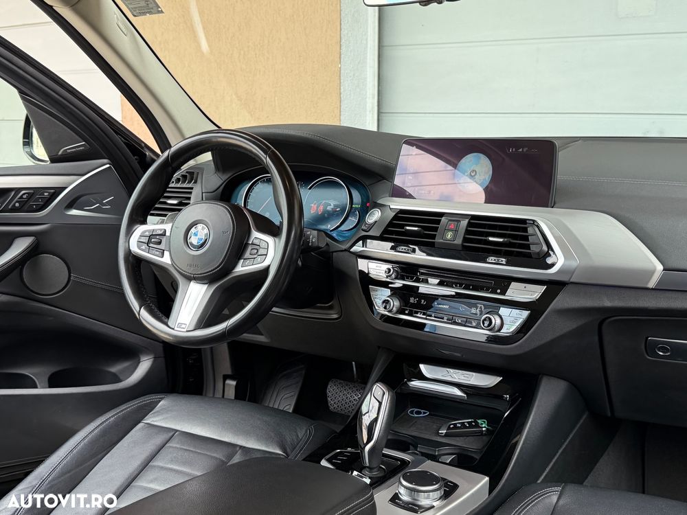 BMW X3 xDrive20d AT Luxury Line - 12