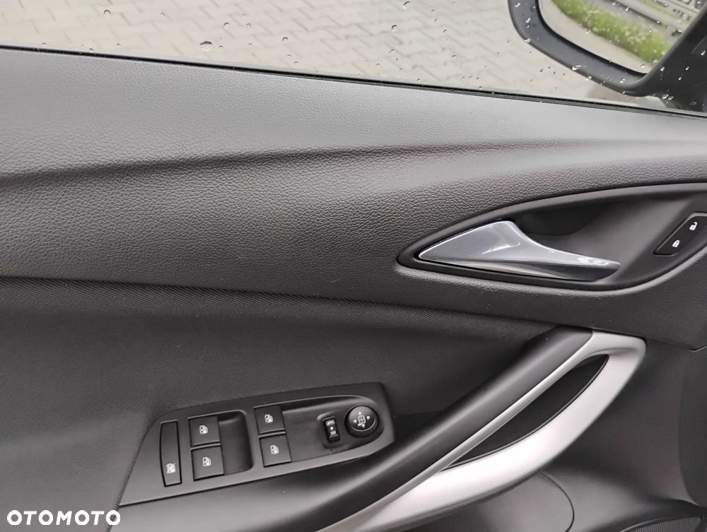 Opel Astra 1.4 T Dynamic S&S - 13