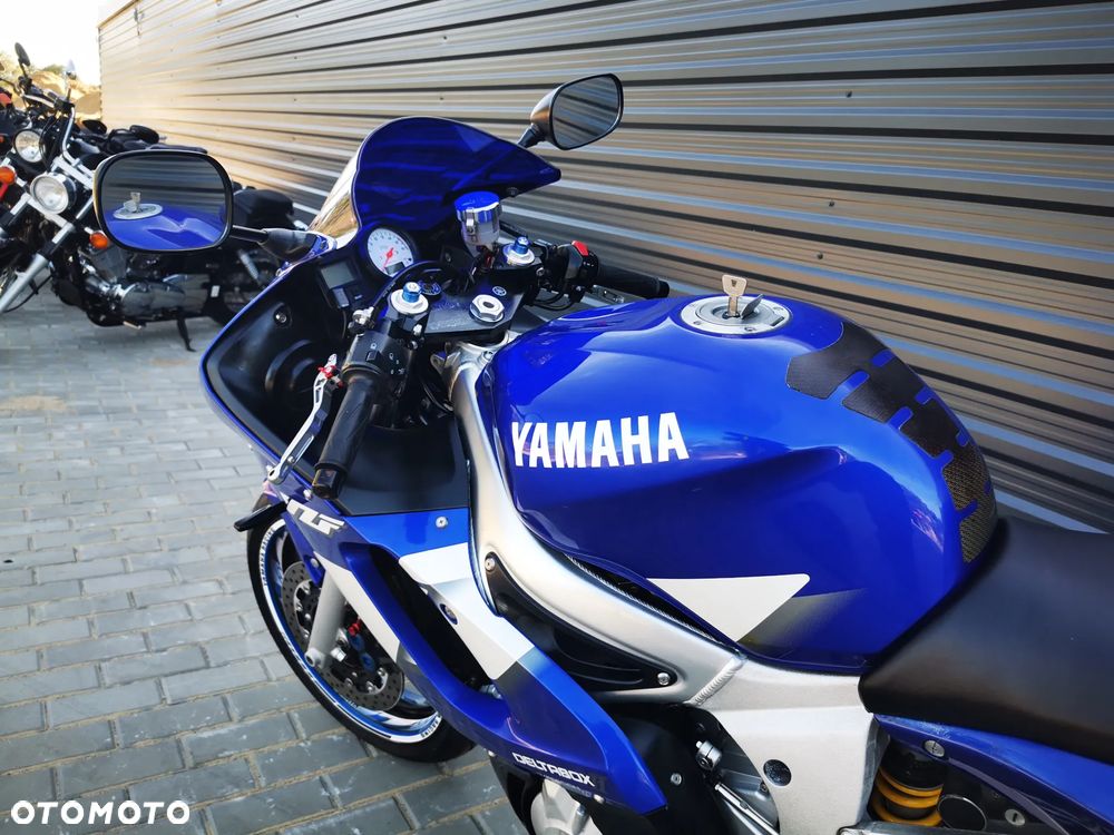 Yamaha R6 - 9