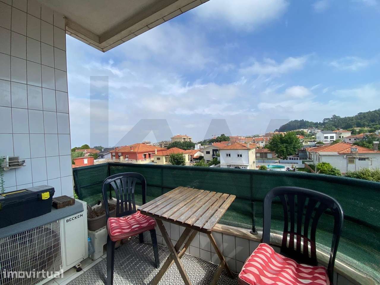 Apartamento T2 para arrendar com elevador, varandas e lugar de garagem - Grande imagem: 5/17