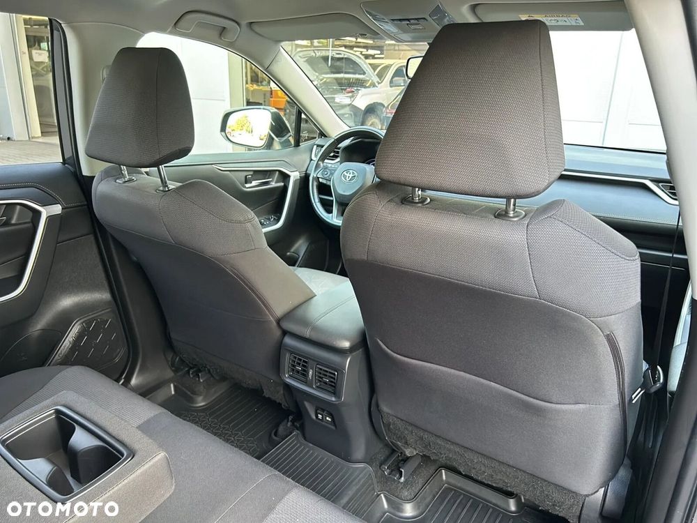 Toyota RAV4 - 9