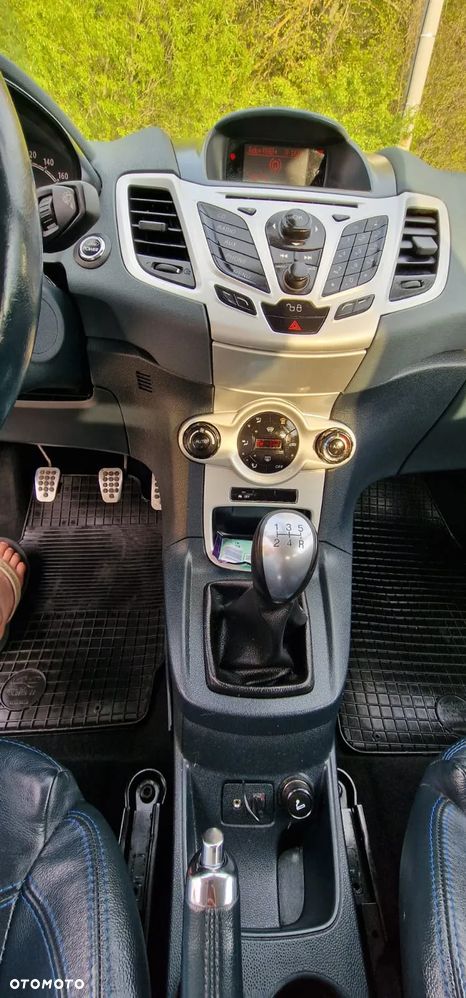 Ford Fiesta 1.6 Ti-VCT Sport S - 18