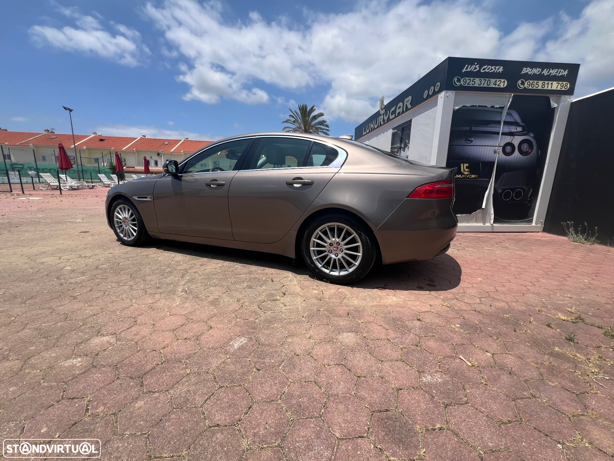 Jaguar XE 2.0 D Prestige Aut. - 2