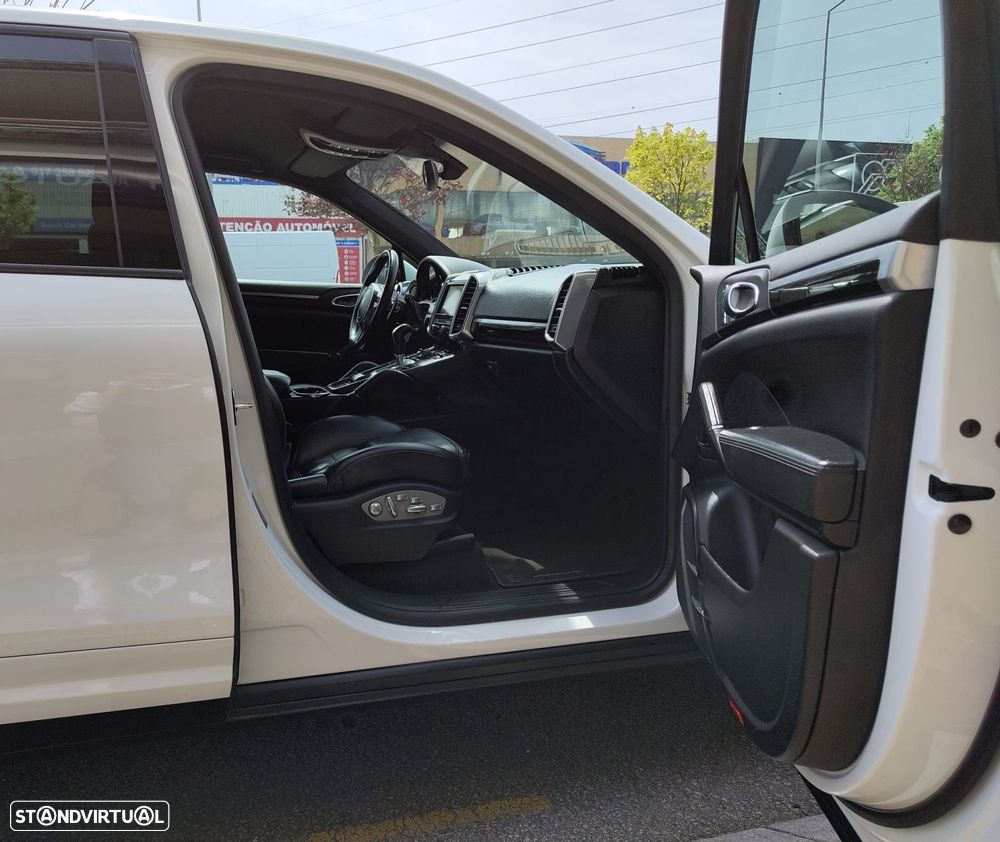 Porsche Cayenne Tiptronic S - 11
