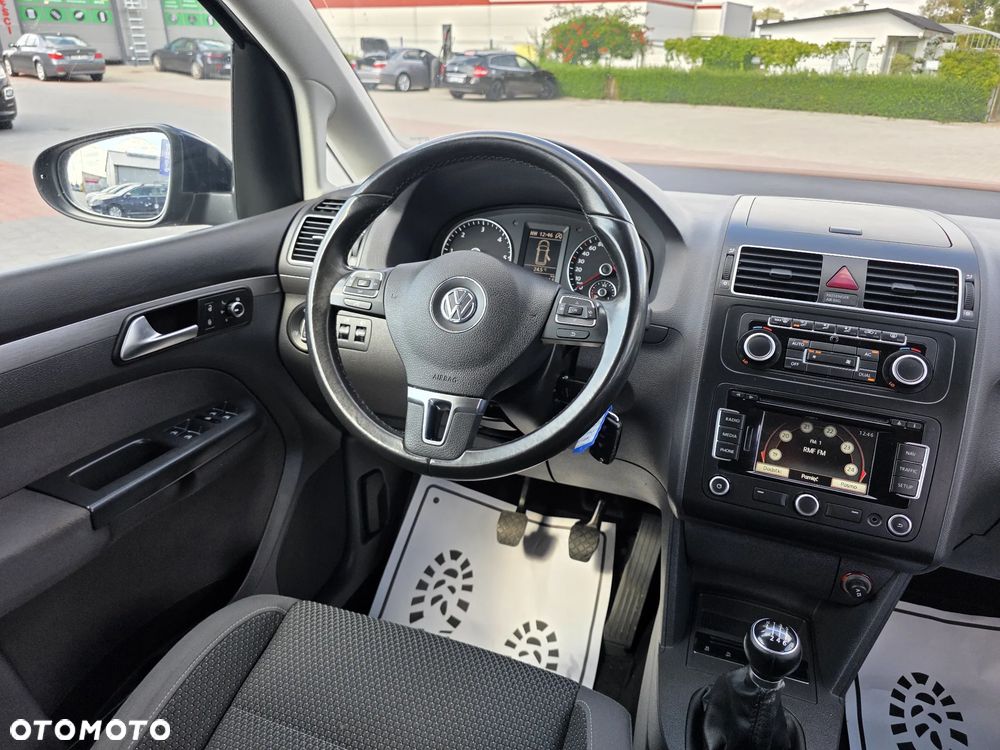 Volkswagen Touran 1.6 TDI DPF BlueMot Comfortline - 6