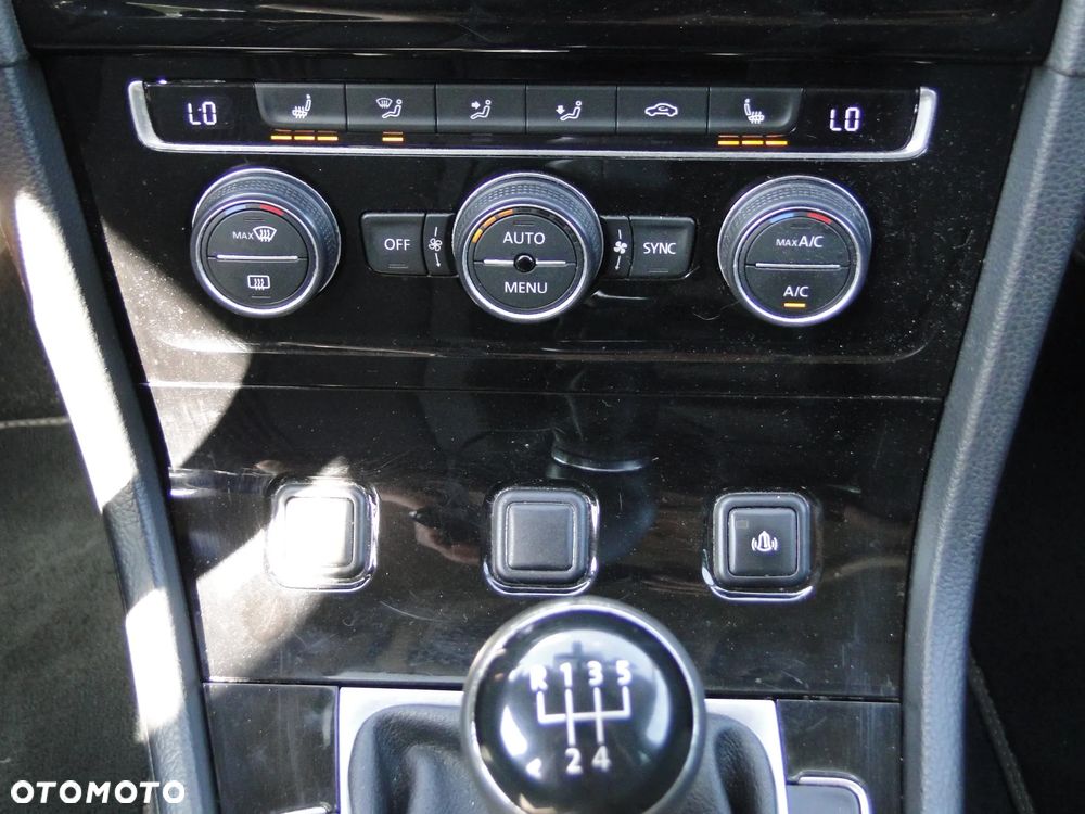 Volkswagen Golf 1.6 TDI BlueMotion Technology Allstar - 11