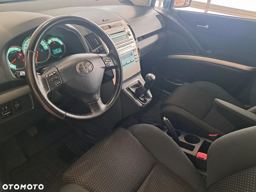 Toyota Corolla Verso 1.6 Premium - 9