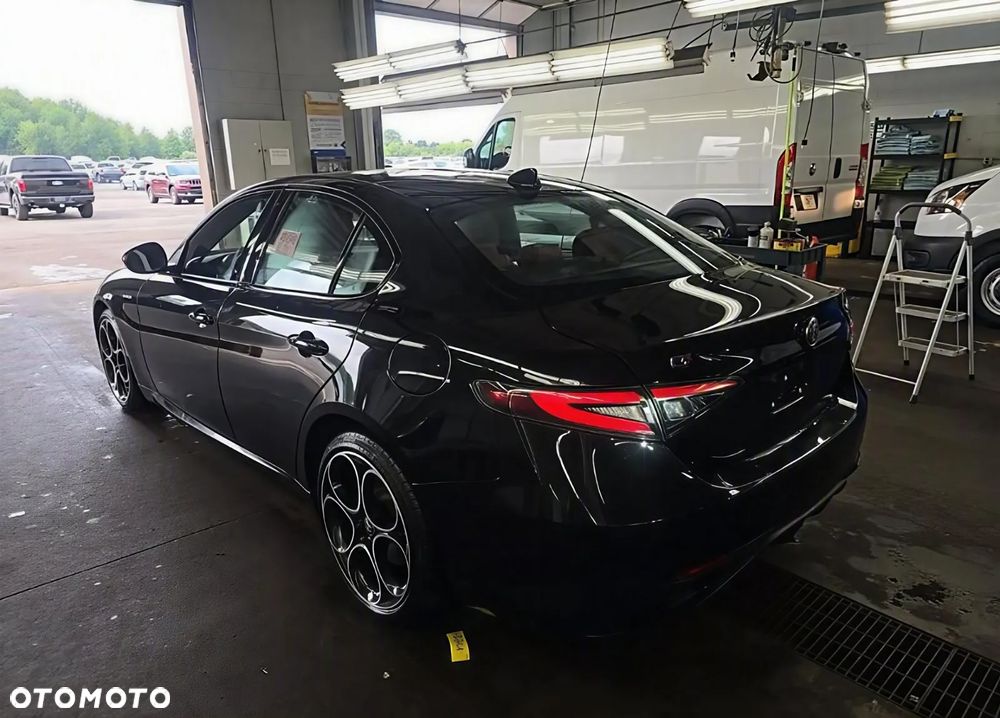Alfa Romeo Giulia - 6