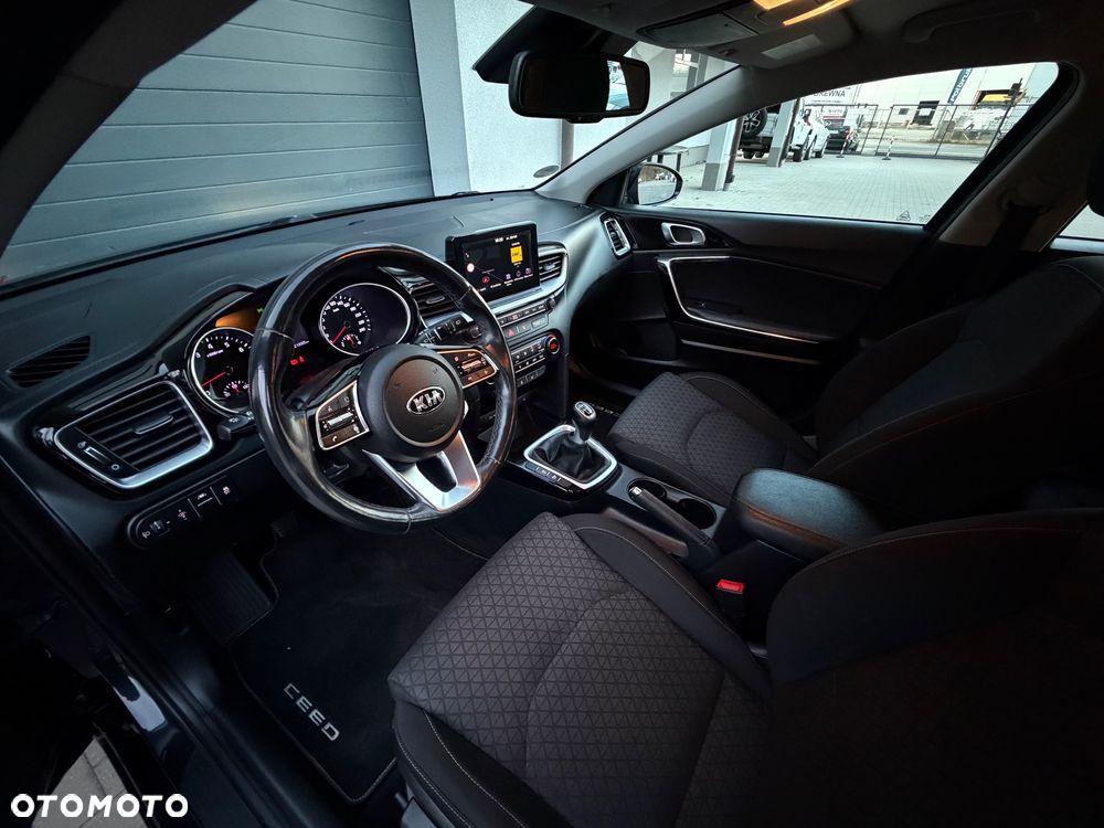 Kia Ceed 1.4 T-GDI L Business Line - 9