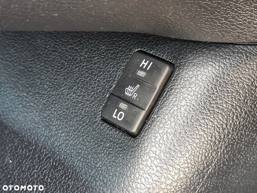Toyota Prius - 32