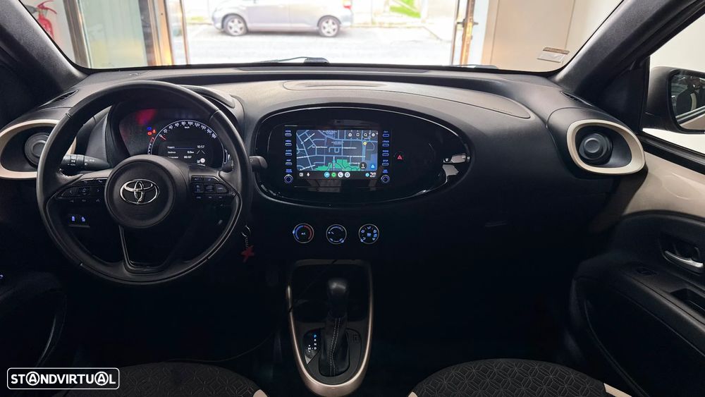 Toyota Aygo X 1.0 Pulse CVT - 12