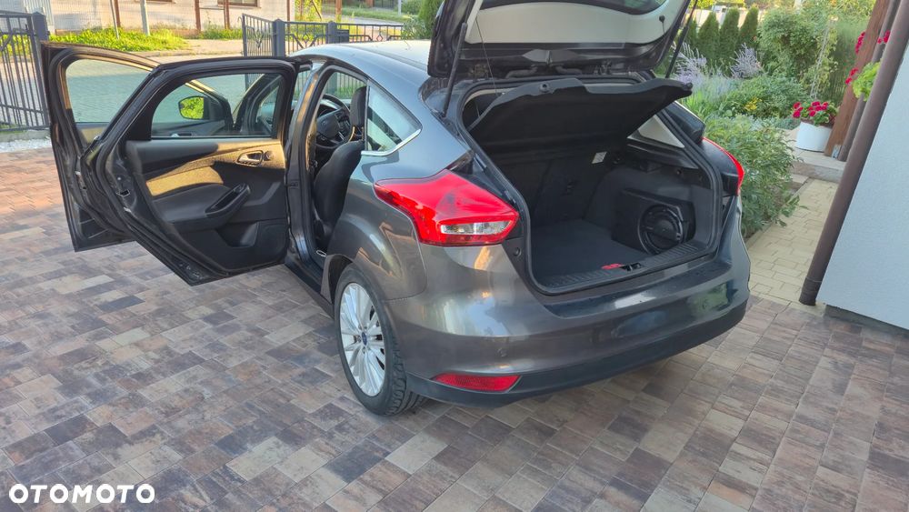 Ford Focus - 11