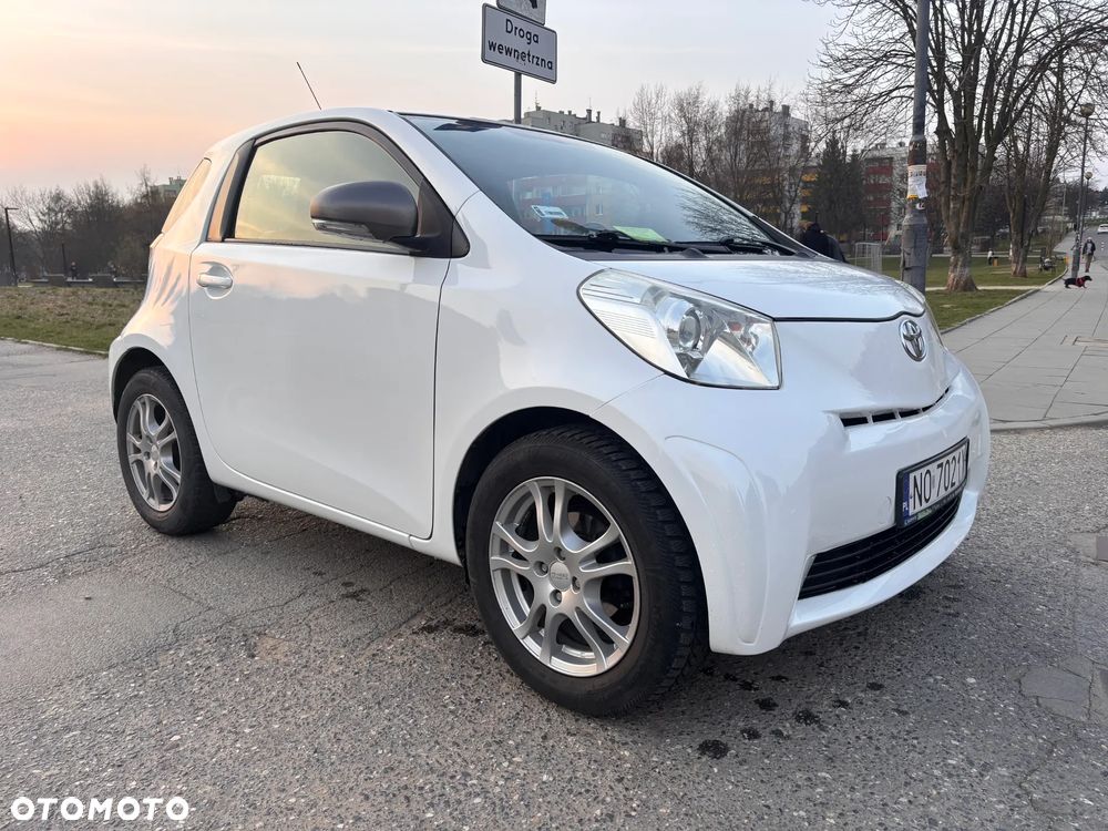 Toyota iQ 1.0 - 4