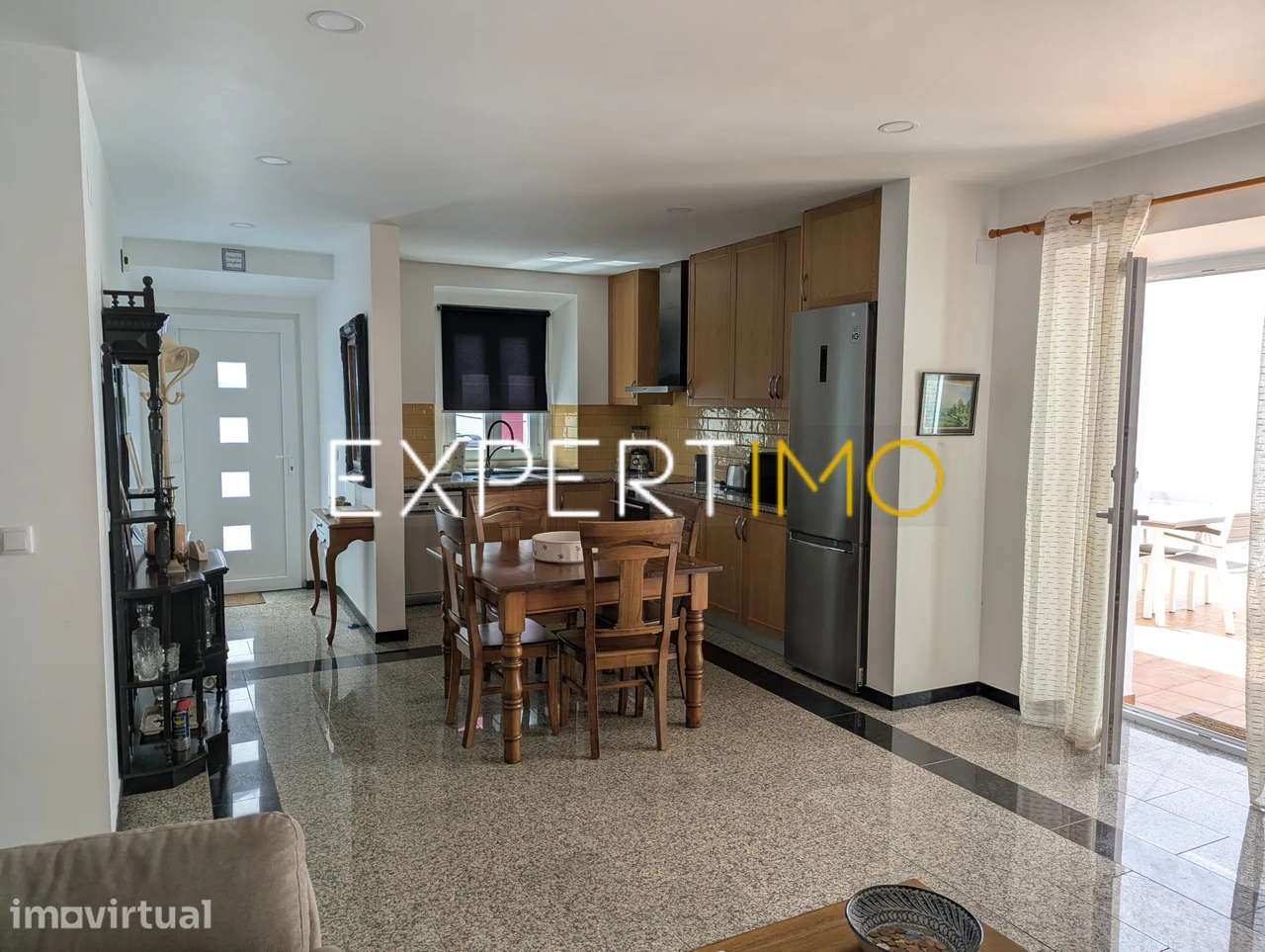 Moradia T3 antiga renovada, quintal, sótão, Alfeizerão Alcobaça - Grande imagem: 3/19