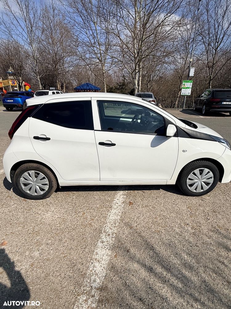 Toyota Aygo 1.0 VVY-I 5 usi X-play - 4