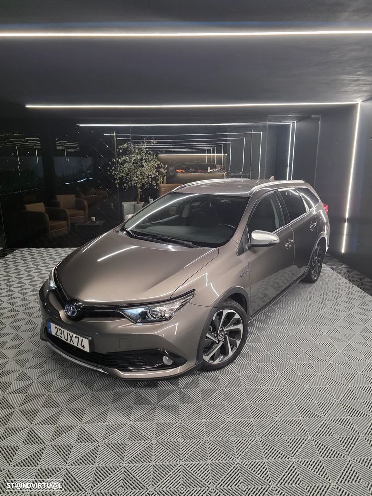 Toyota Auris Touring Sports 1.8 HSD Comfort +P.Techno+P.Sport - 2