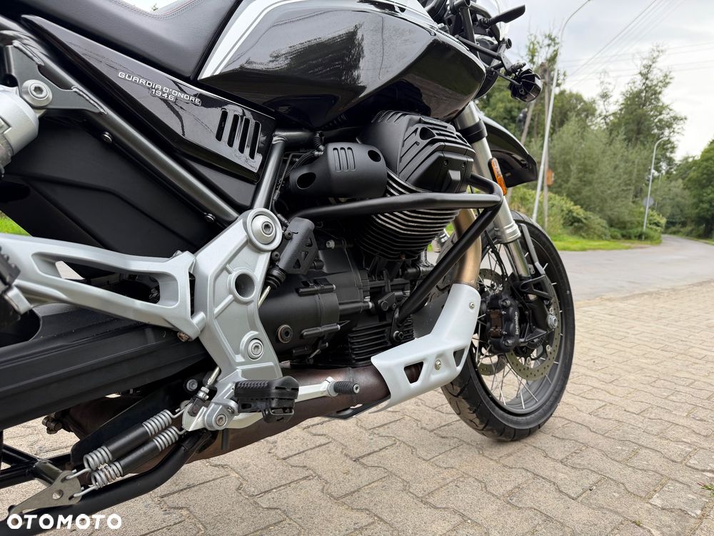Moto Guzzi V85 - 10