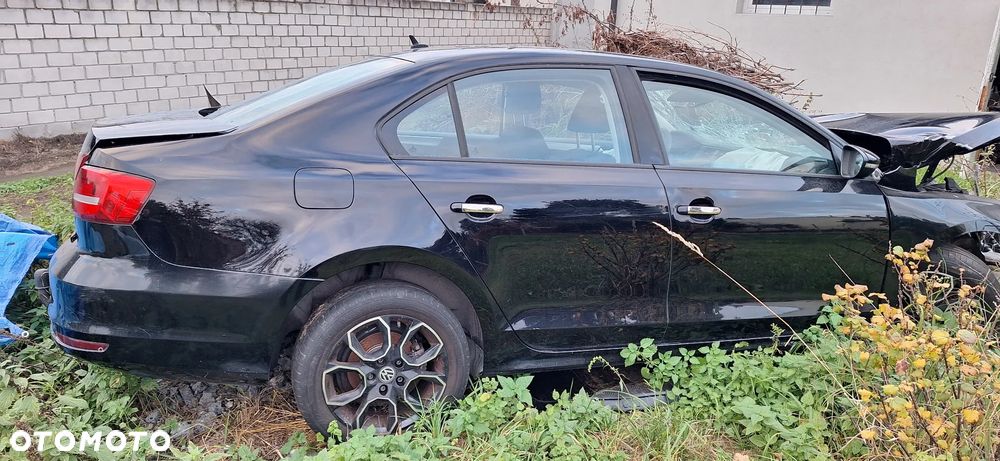Volkswagen Jetta 2.0 TDI DPF BMT Trendline - 2