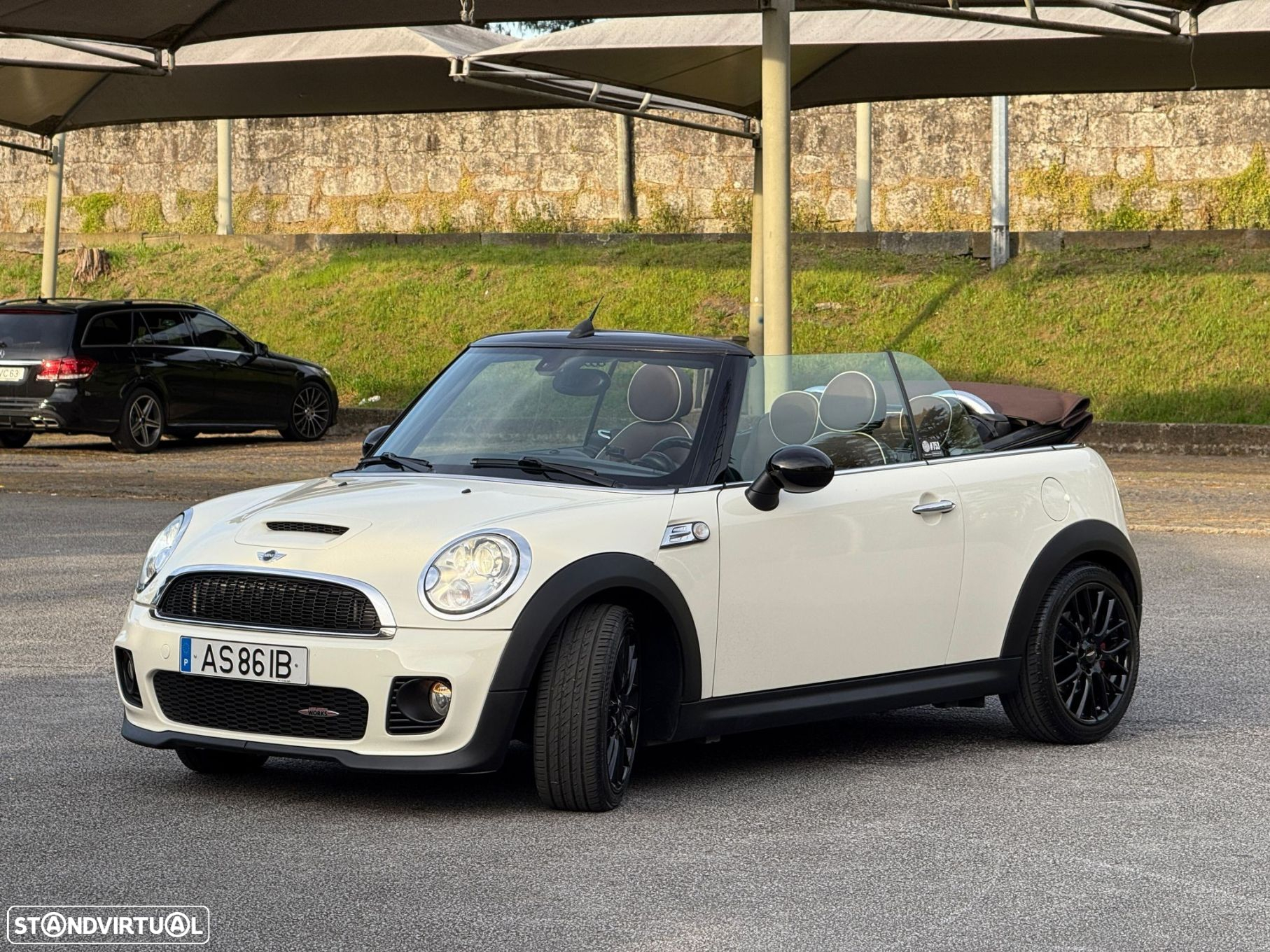 MINI Cabrio John Cooper Works - 4