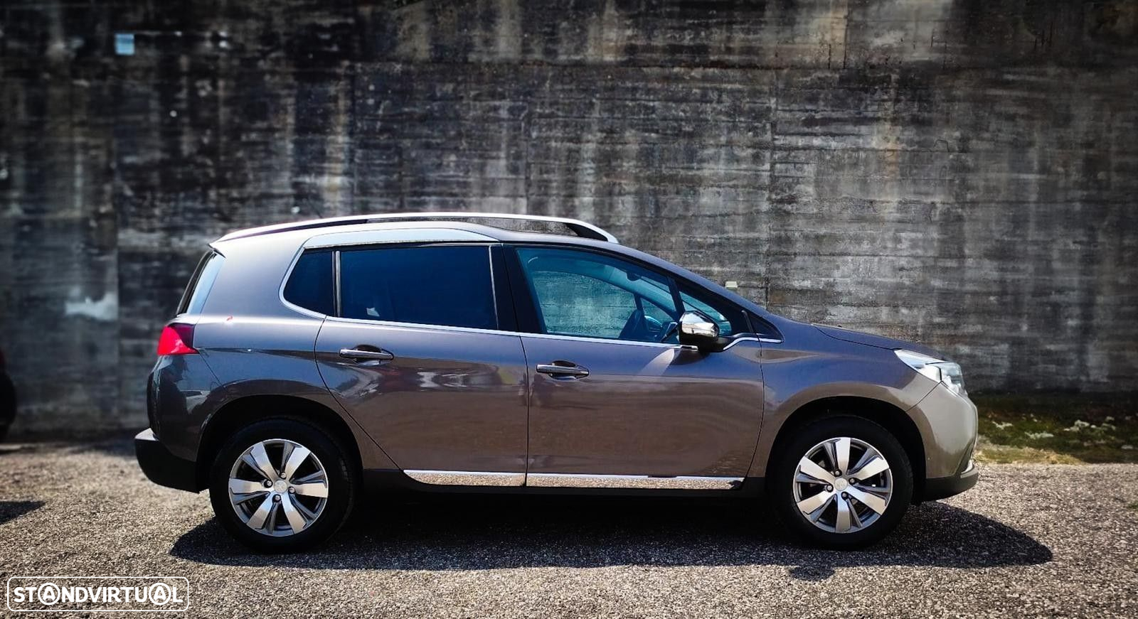 Peugeot 2008 1.2 PureTech Allure - 7