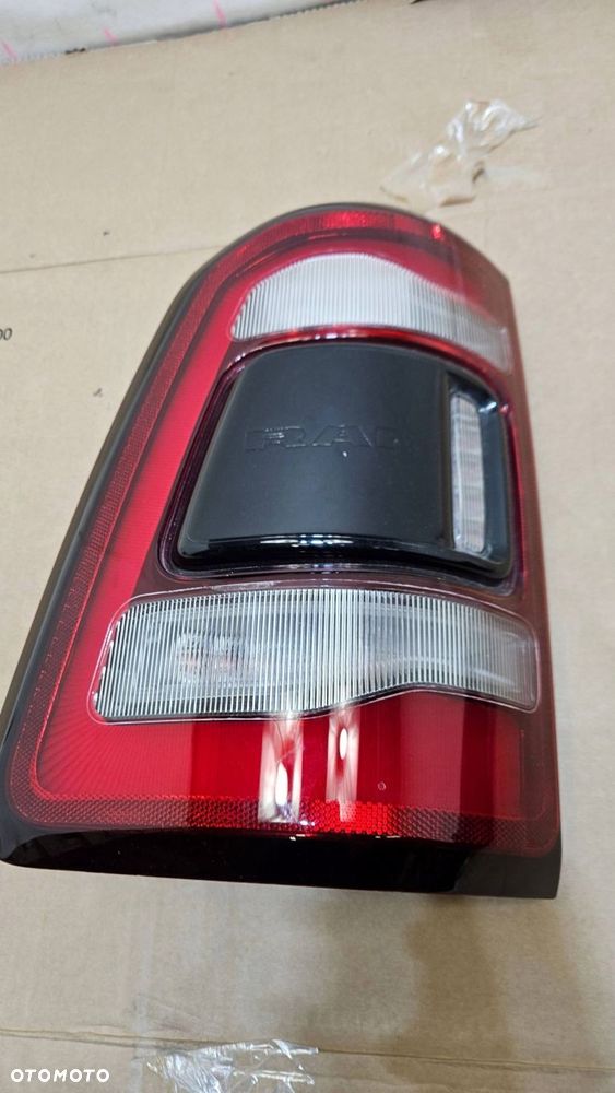 lampa lewa tył tylna dodge ram v limited 68262533af - 3