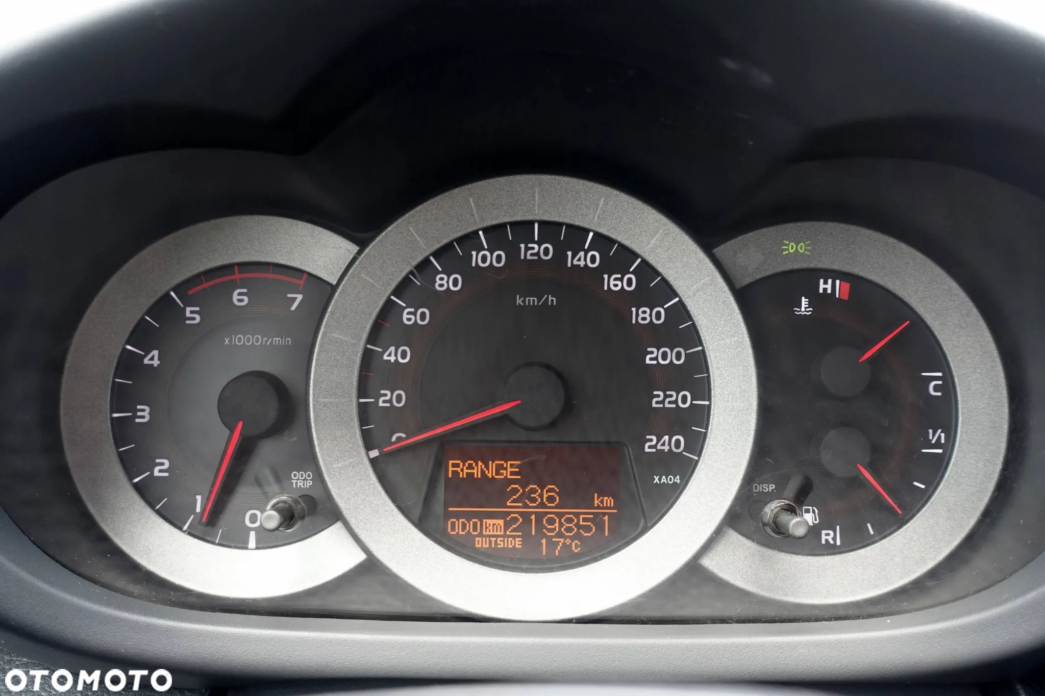Toyota RAV4 2.2 D-CAT Premium - 17