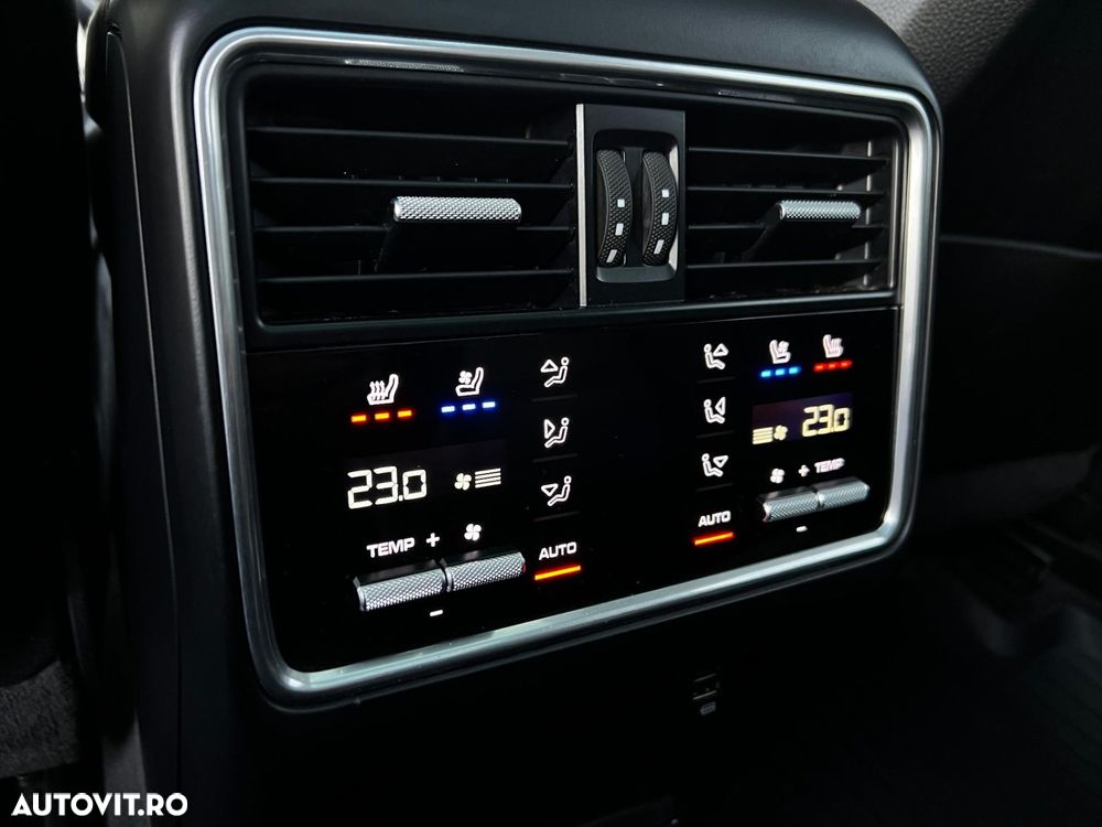 Porsche Cayenne - 19