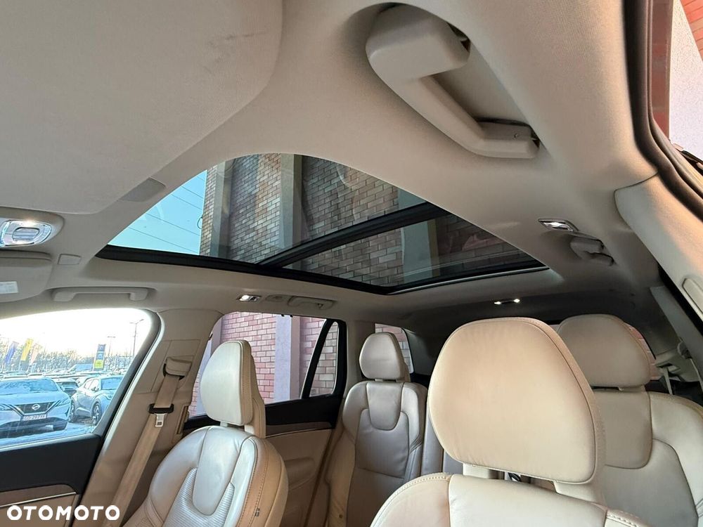 Volvo XC 90 - 18