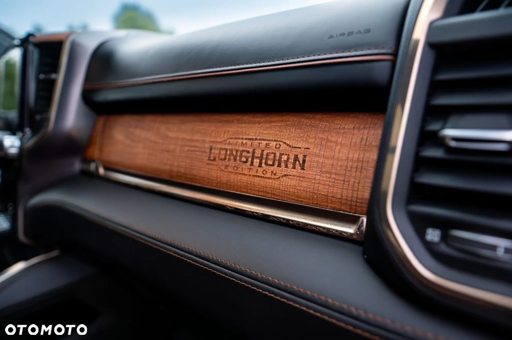 RAM 1500 5.7 Crew Cab Longhorn - 16