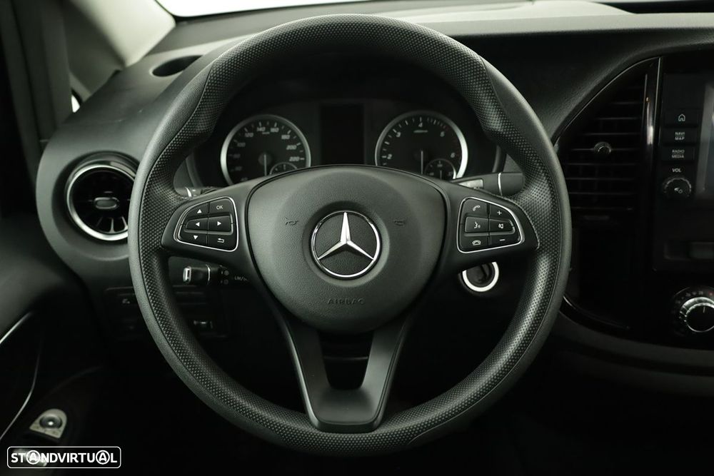 Mercedes-Benz Vito Tourer Longa Aut. SELECT - 11