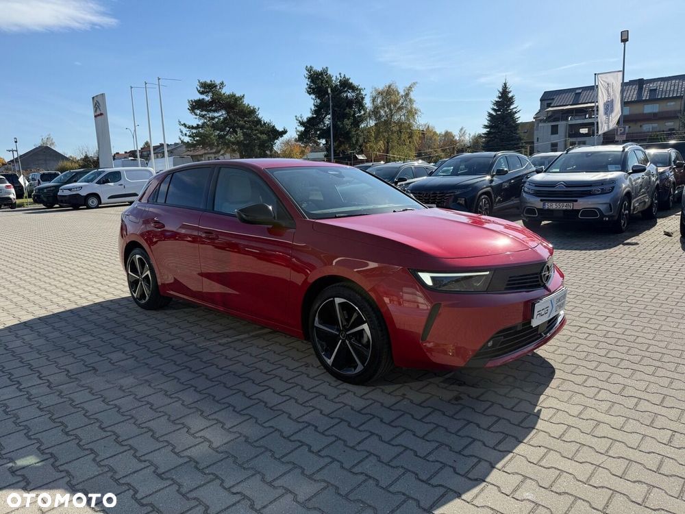Opel Astra 2023 photo 3