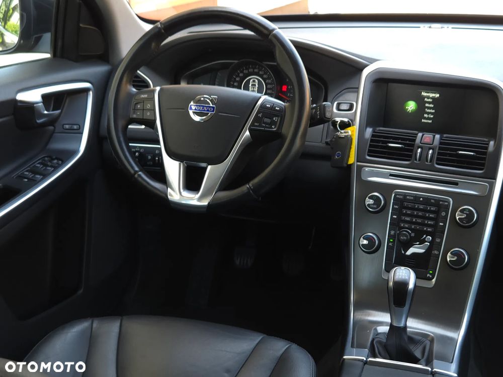 Volvo XC 60 D4 Drive-E R-Design Momentum - 24
